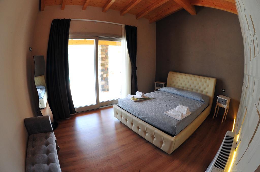 Agriturismo Le Fontane Sale Marasino Cameră foto